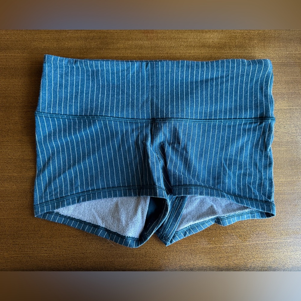 Lululemon boogie pinstripes shorts